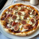 Einfacher Feigenpizza mit Ziegenkäse und Prosciutto