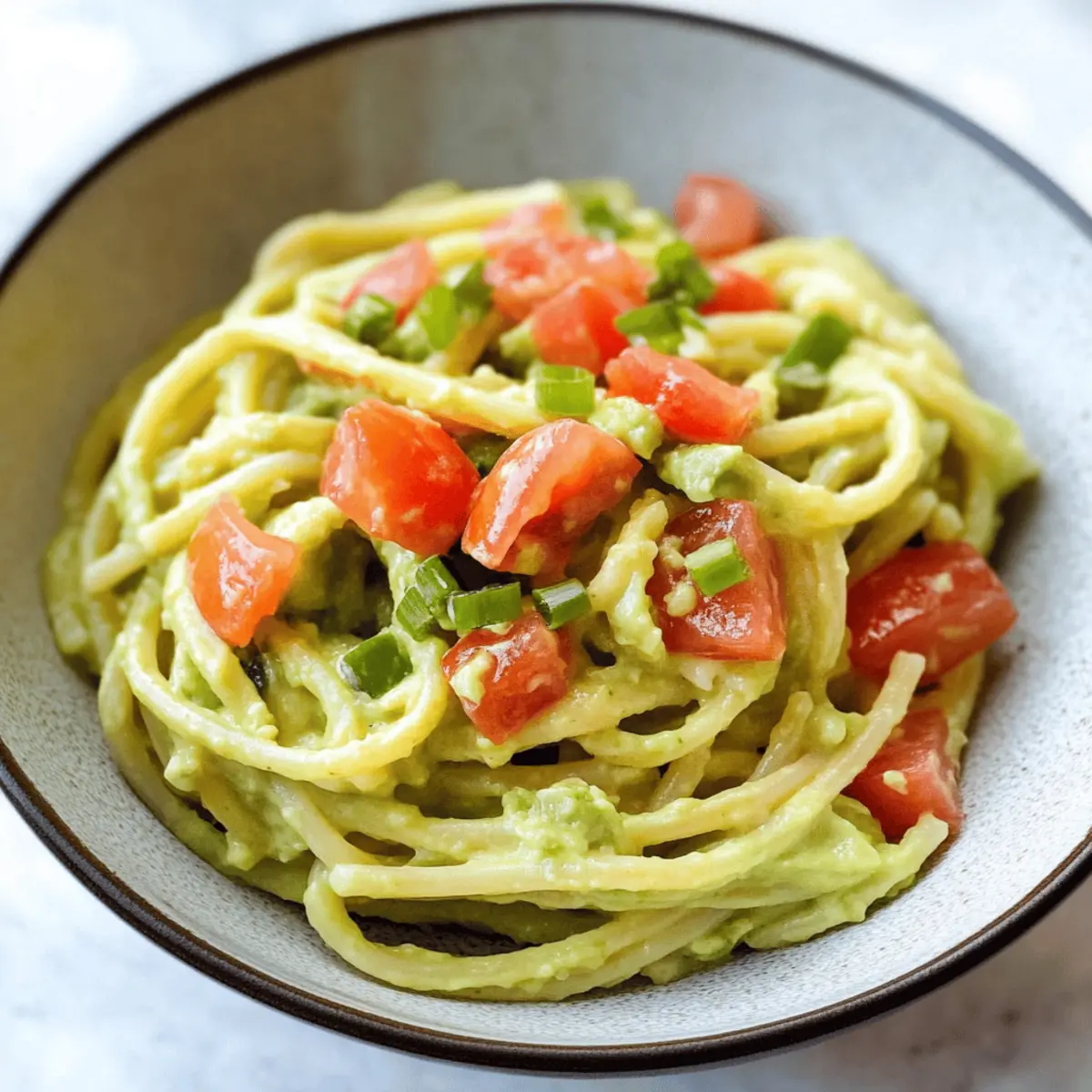 Einfache Avocado Pasta in 15 Minuten