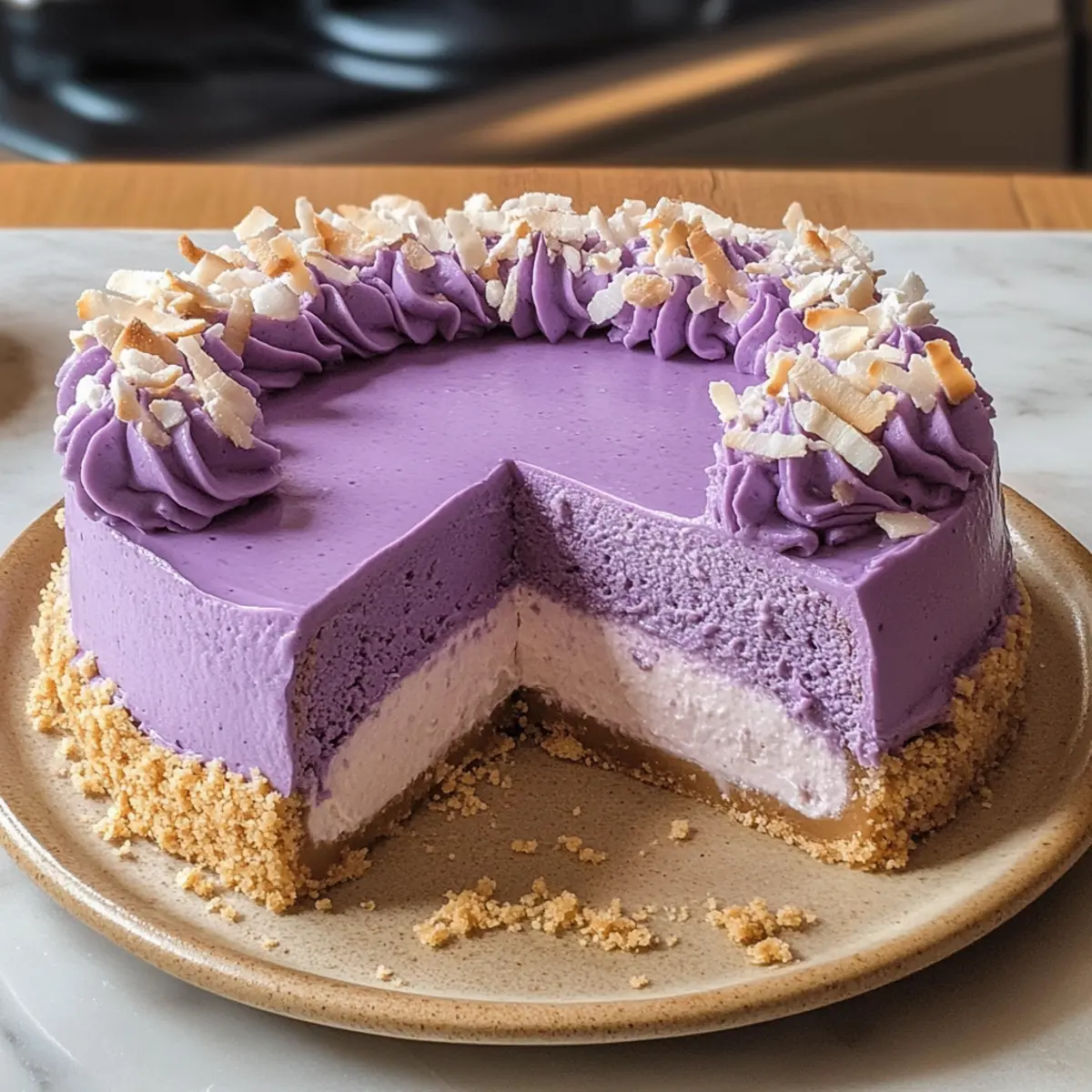 Ube Käsekuchen mit Kokos-Kruste zaubern