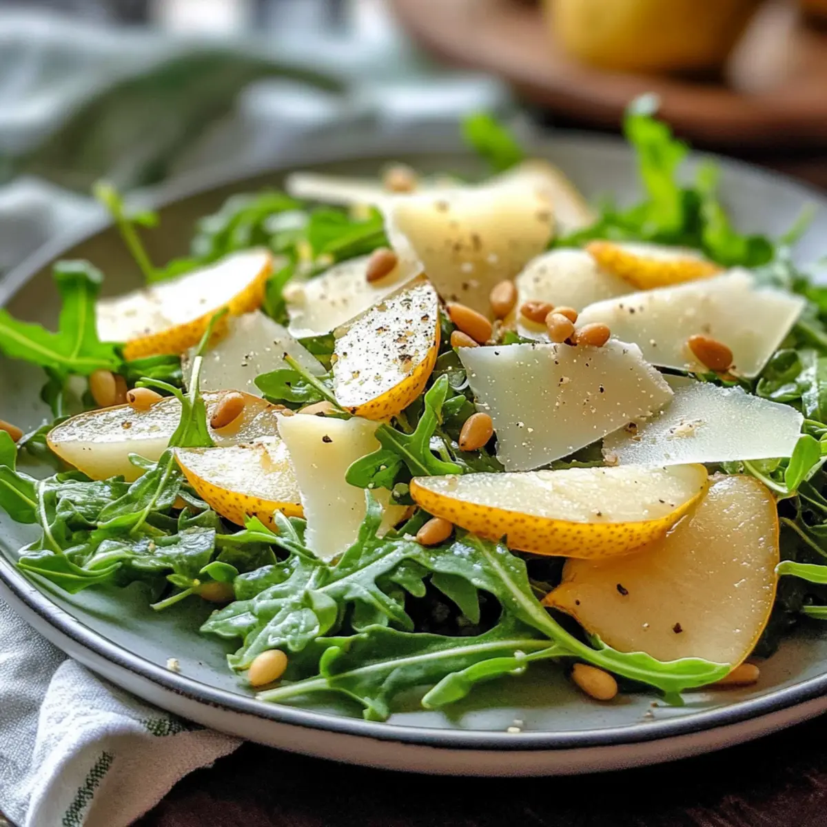 Birne und Rucola Salat mit Honig-Vinaigrette frisch genießen